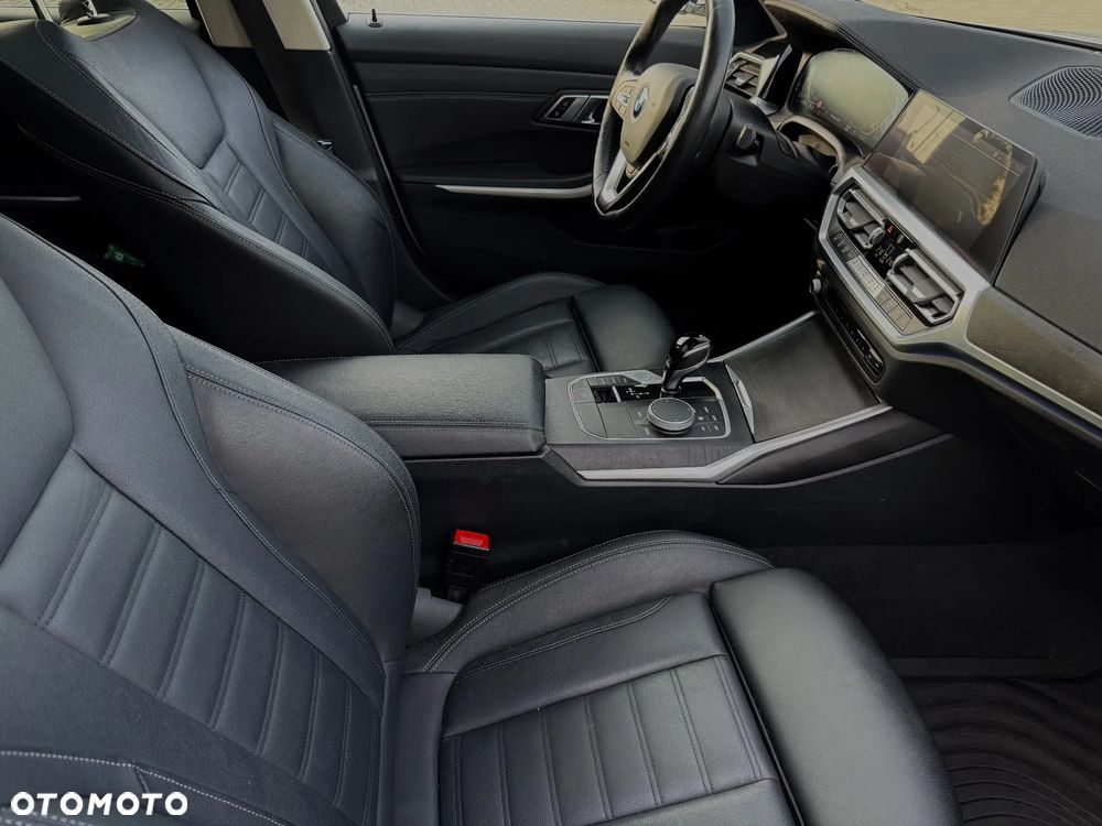BMW Seria 3 320d xDrive Luxury Line - 10