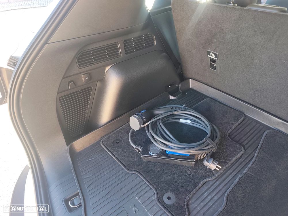 Ford Kuga - 45