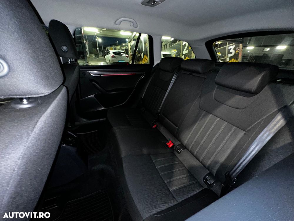 Skoda Octavia 1.6 TDI DSG Style - 16
