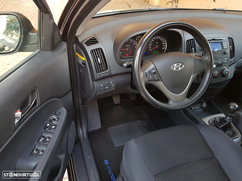 Hyundai i30 CW 1.4 CVVT Blue Comfort - 36
