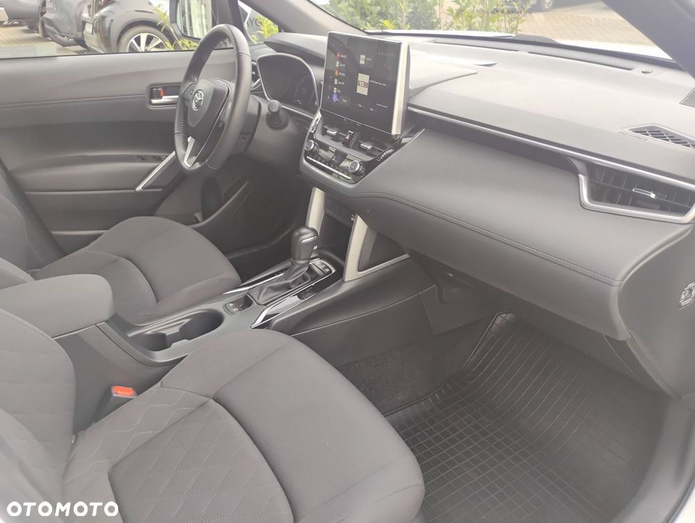 Toyota Corolla Cross - 18
