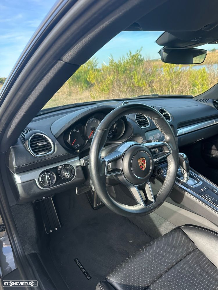 Porsche 718 Cayman - 28