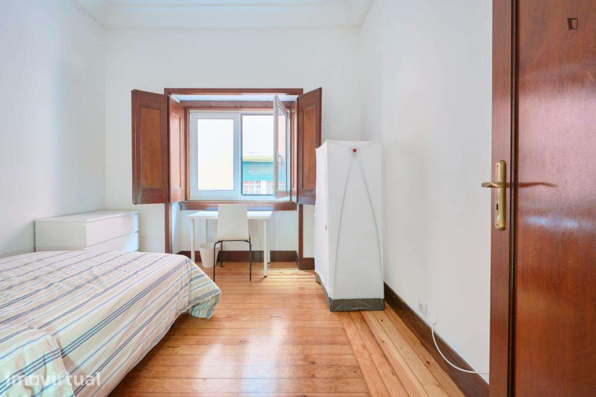 Quarto - localizado em Saldanha Lisbon - Grande imagem: 5/12