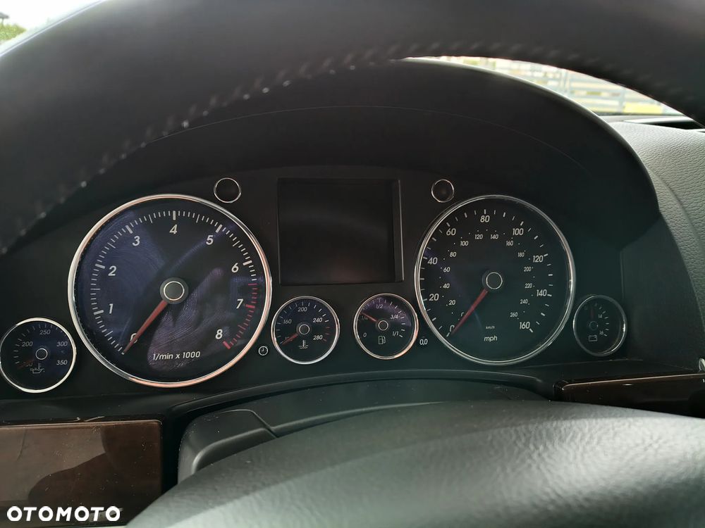 Volkswagen Touareg 4.2 V8 Automatik Exclusive Edition - 5