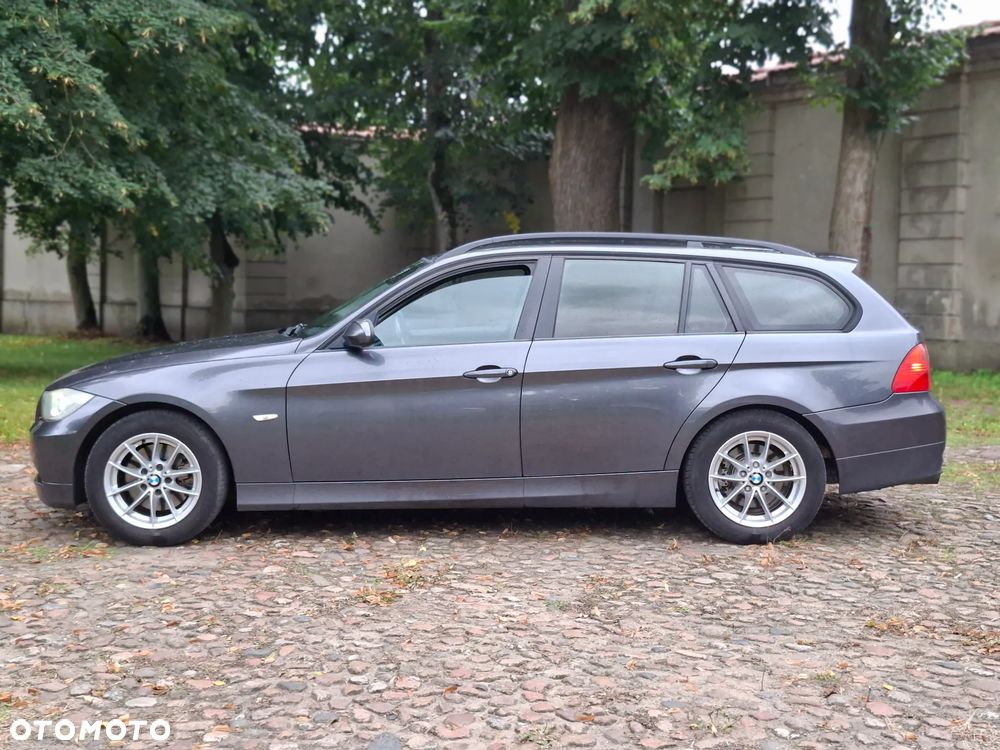 BMW Seria 3 318d DPF - 5