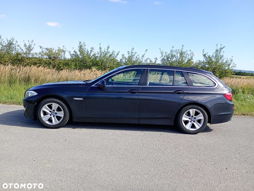 BMW 5 Series 2011 photo 5