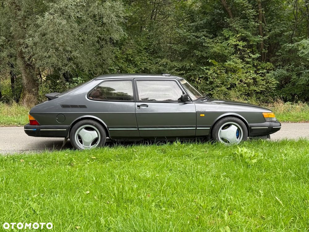 Saab 900 - 4