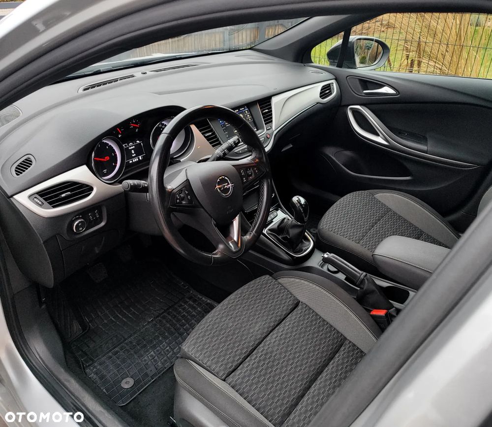 Opel Astra - 11