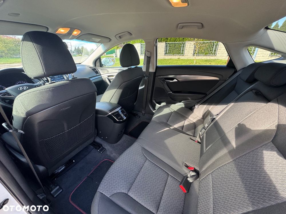 Hyundai i40 1.7 CRDi Premium DCT - 24