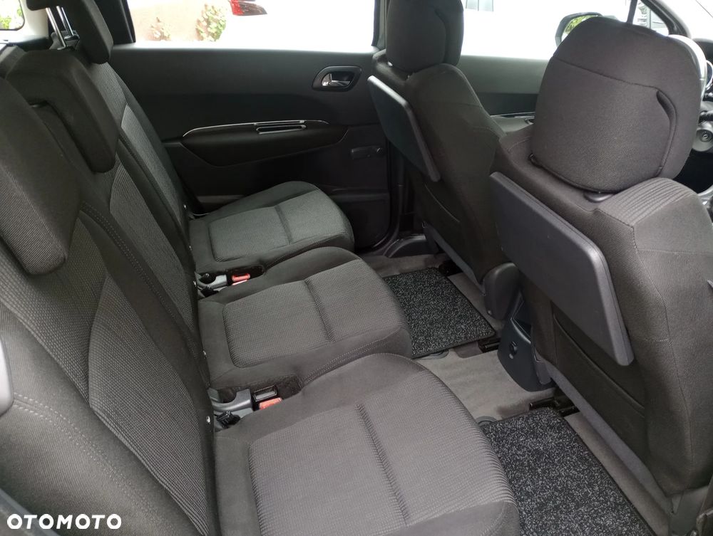 Peugeot 5008 1.6 HDi Premium - 6