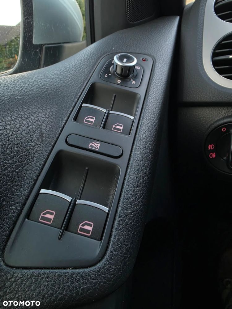 Volkswagen Tiguan 2.0 TDI 4Mot Sport&Style DSG - 17