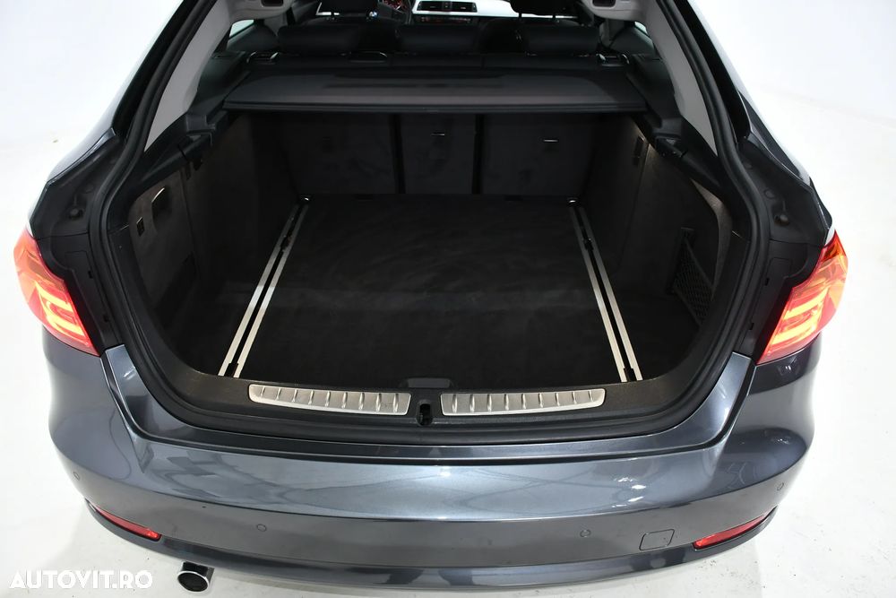 BMW Seria 3 318d Aut. - 30