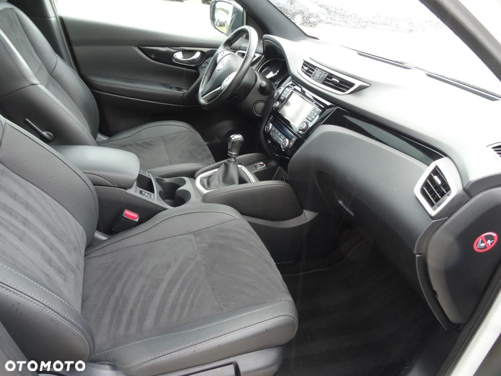 Nissan Qashqai 1.6 DCi 4x4 N-Connecta EU6 - 13
