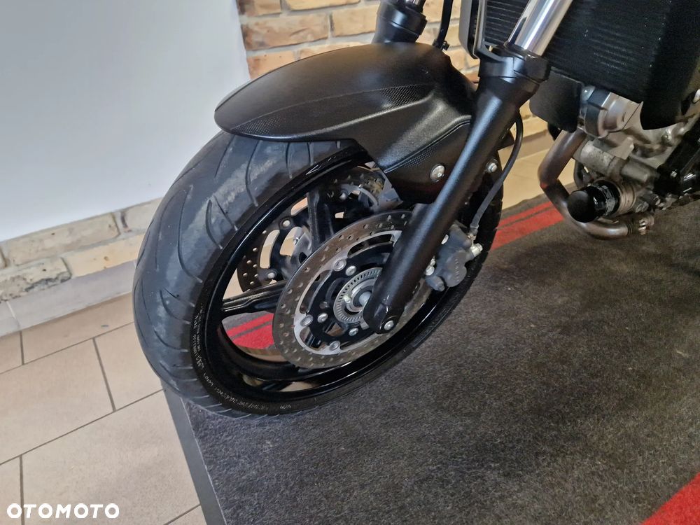 Suzuki SV - 21