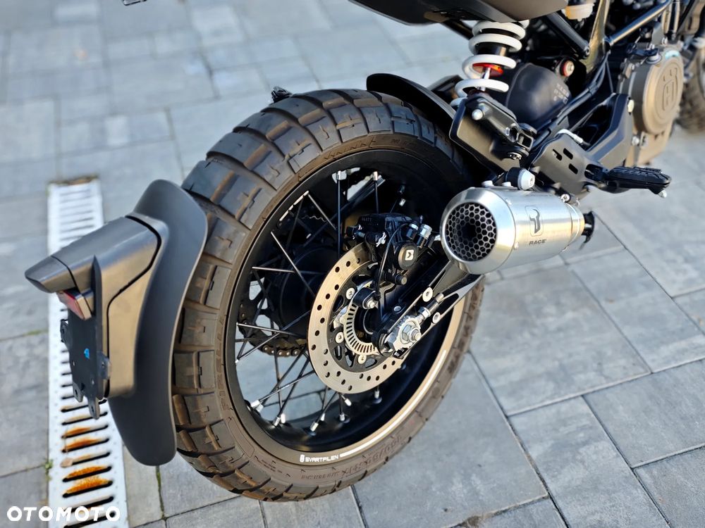 Husqvarna Svartpilen - 21