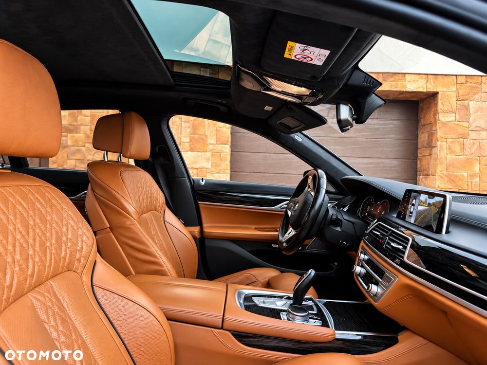 BMW Seria 7 750d xDrive - 32
