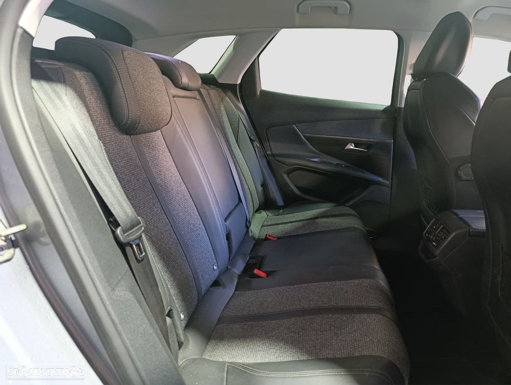 Peugeot 3008 1.2 PureTech Allure - 7