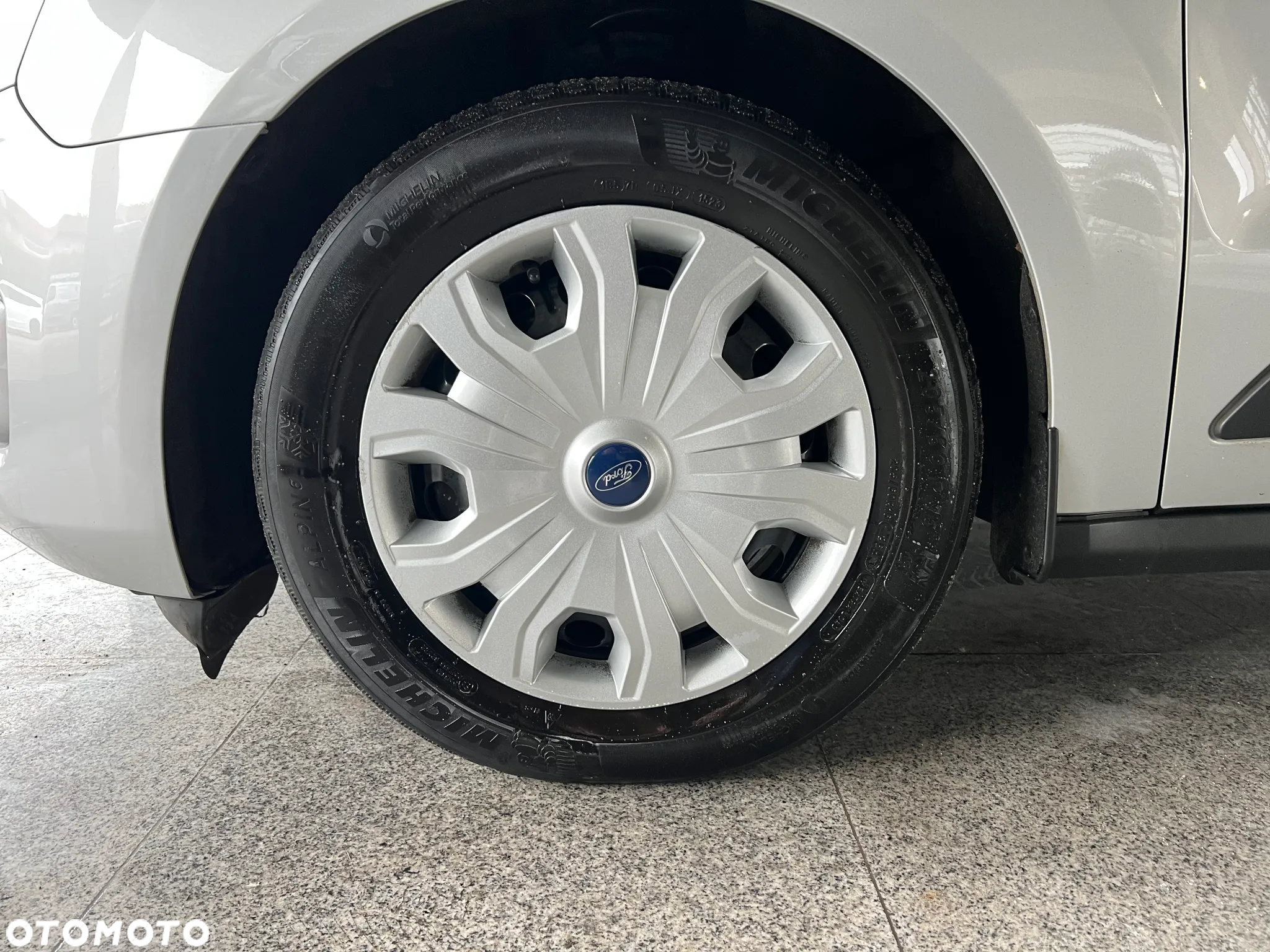 Ford Transit Connect - 9