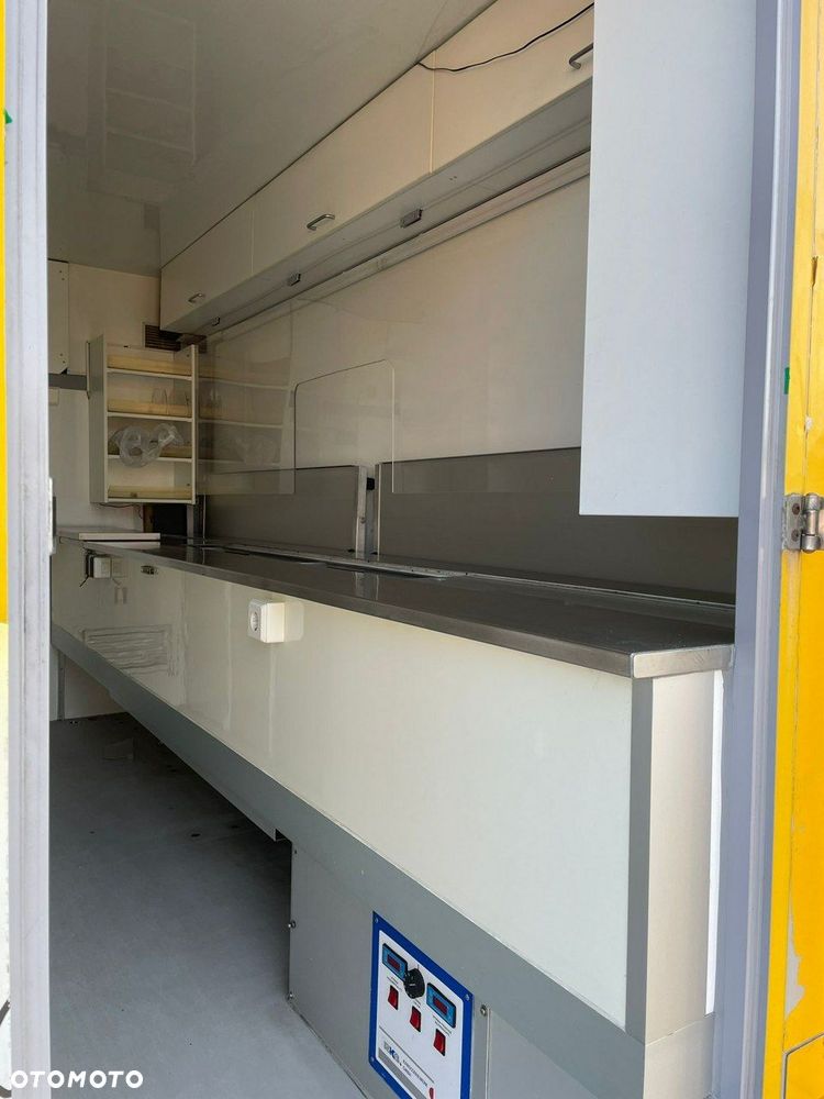 Mercedes-Benz Sprinter - 38