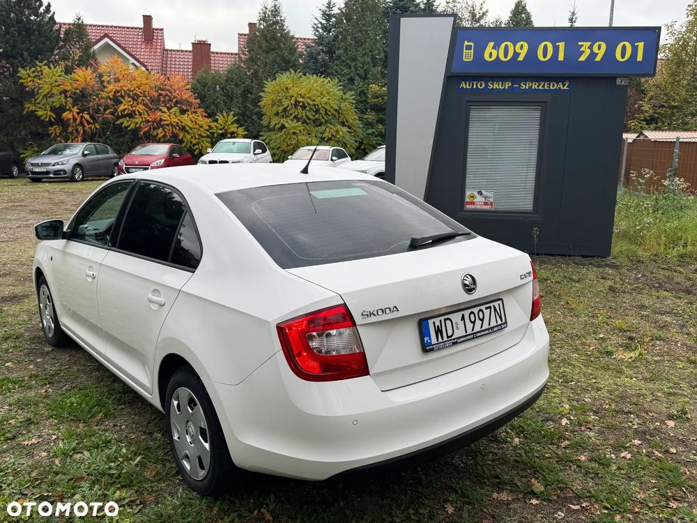 Skoda Rapid 2015 photo 3