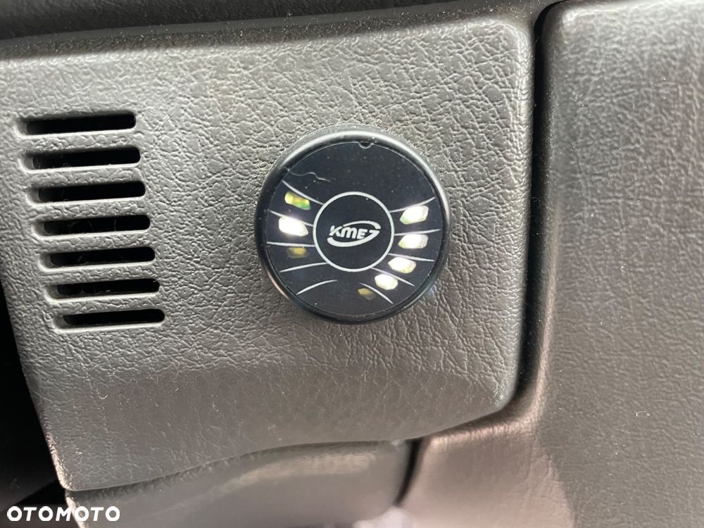 Ford Explorer 4.0 AWD - 11