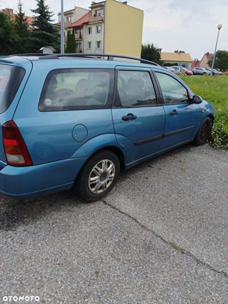 Ford Focus 1.8 Di Ambiente - 4