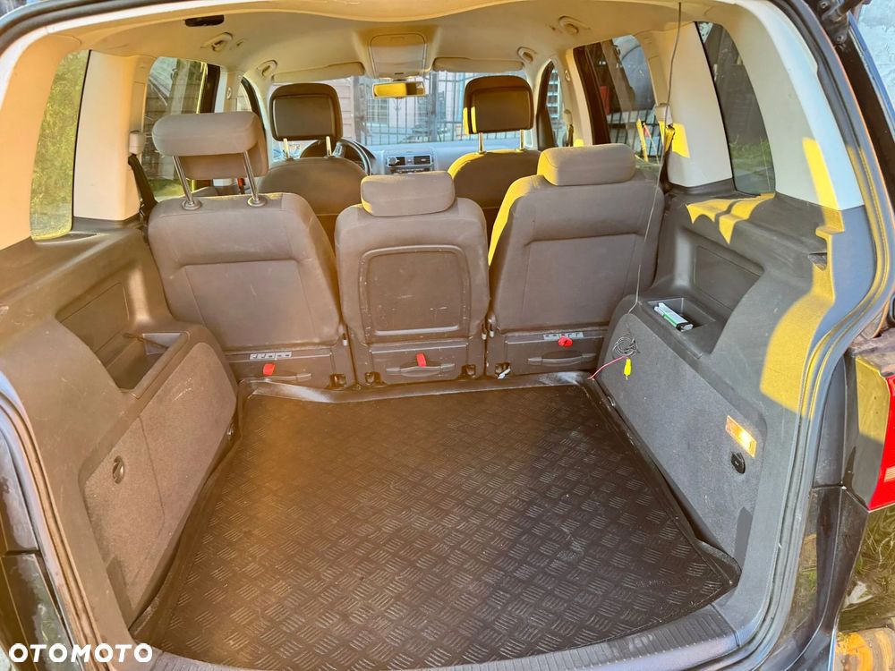 Volkswagen Touran 2.0 TDI DPF Comfortline DSG - 16