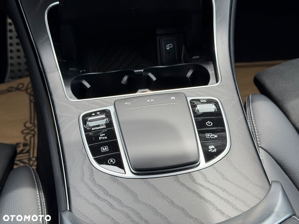 Mercedes-Benz GLC 200 4Matic 9G-TRONIC AMG Line - 40