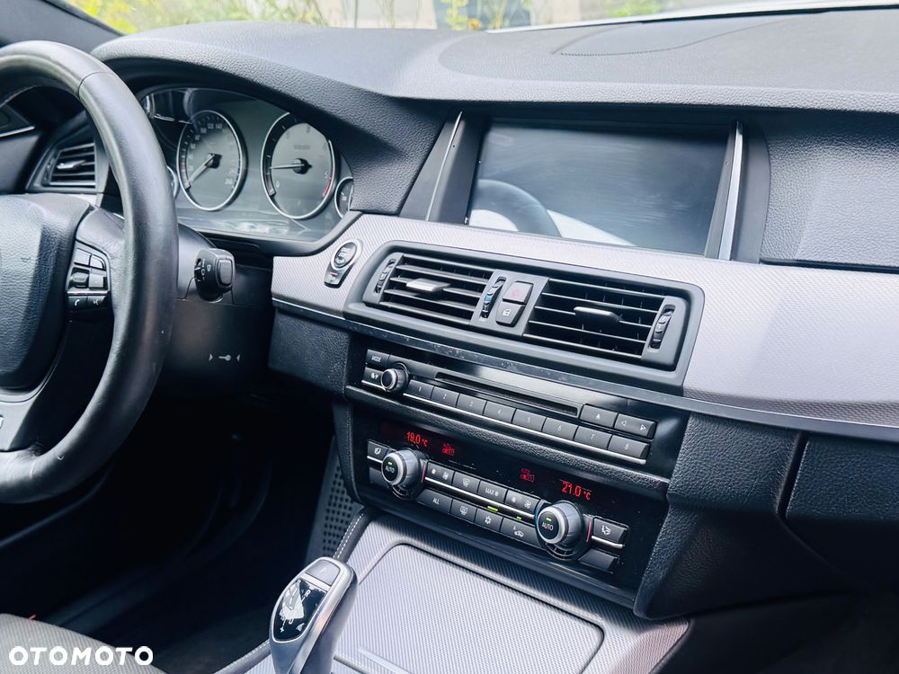 BMW Seria 5 530d xDrive - 33