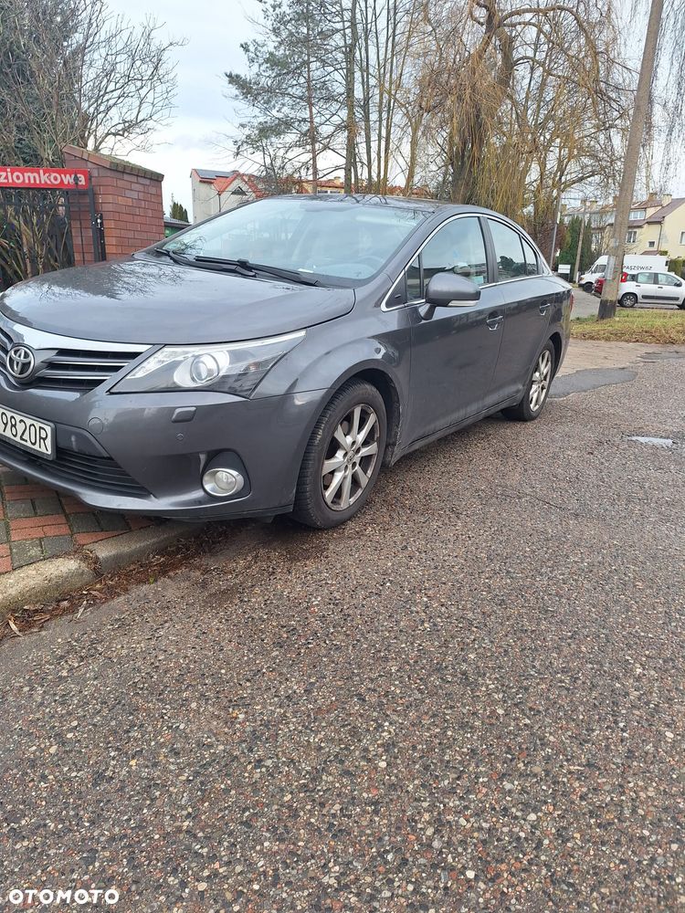 Toyota Avensis 1.8 Premium MS - 3