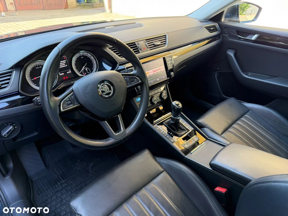 Skoda Superb 2.0 TDI L&K DSG - 10