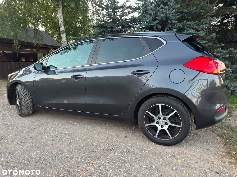 Kia Ceed 1.6 GDI DCT Platinum Edition - 22