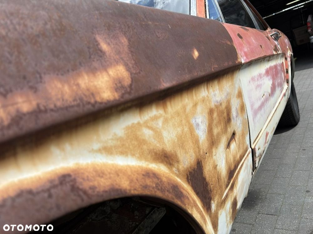 Ford Mustang - 30