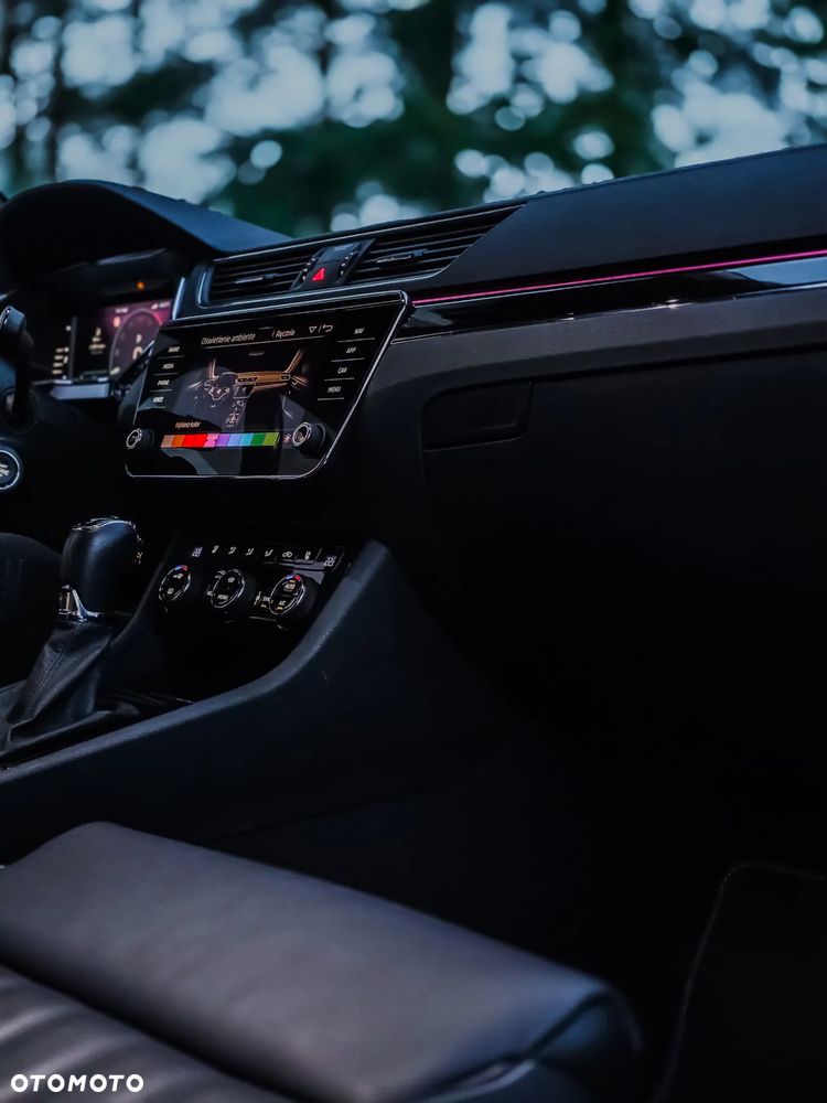 Skoda Superb 2.0 TDI DSG L&K - 15