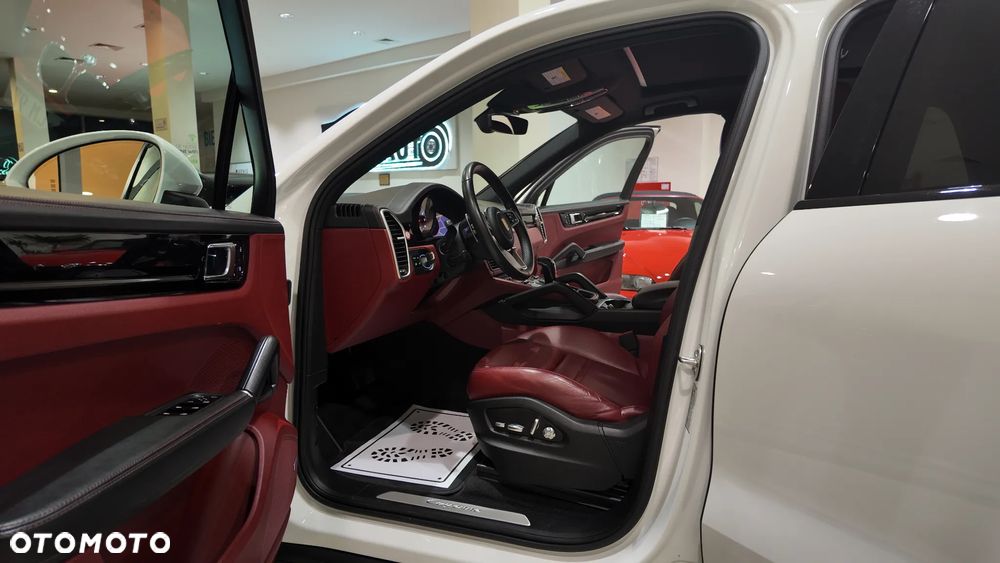 Porsche Cayenne Platinum Edition - 23