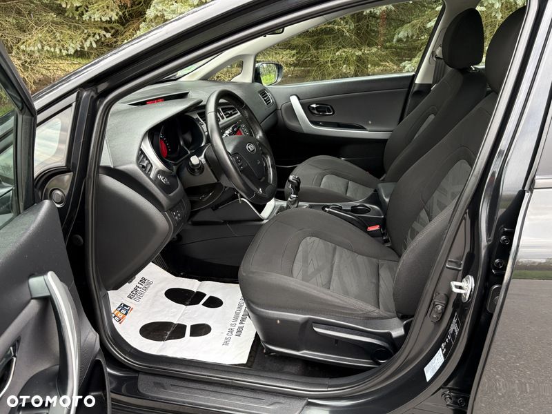 Kia Ceed 1.6 GDI Dream Team Edition - 6