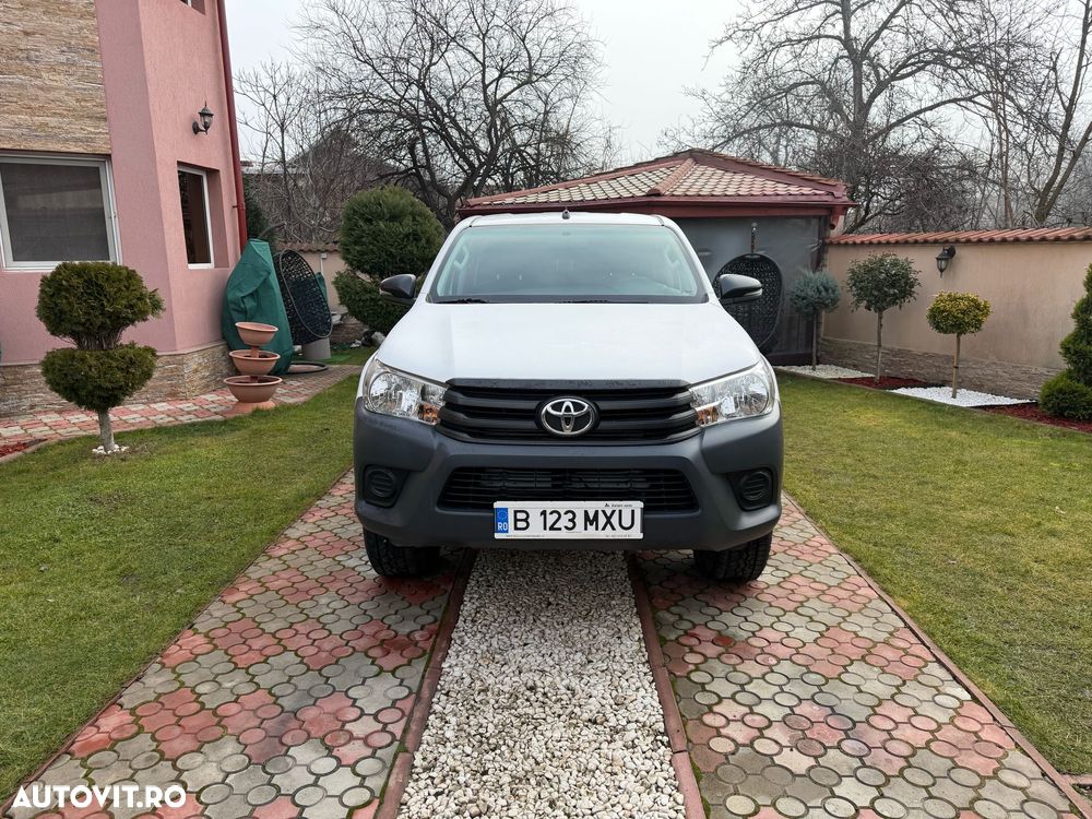 Toyota Hilux - 1