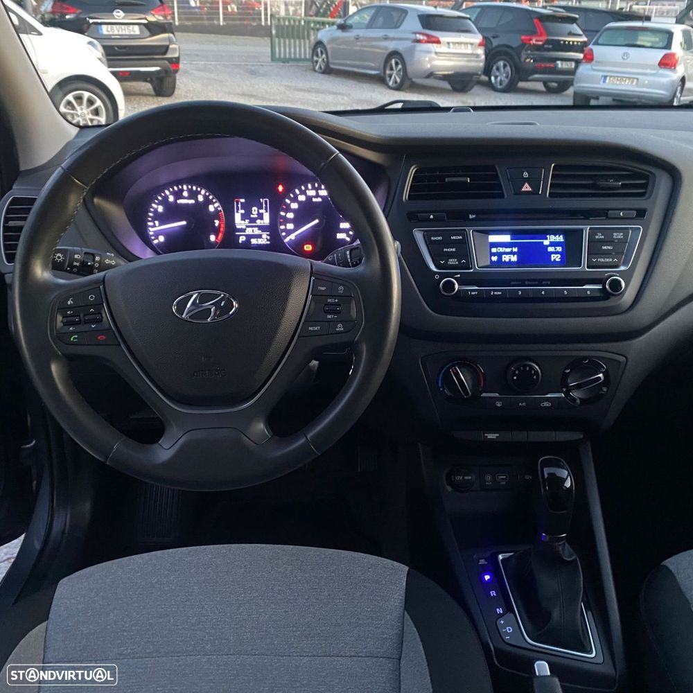 Hyundai i20 1.4 Comfort+P.Look+JLL16 AT - 6