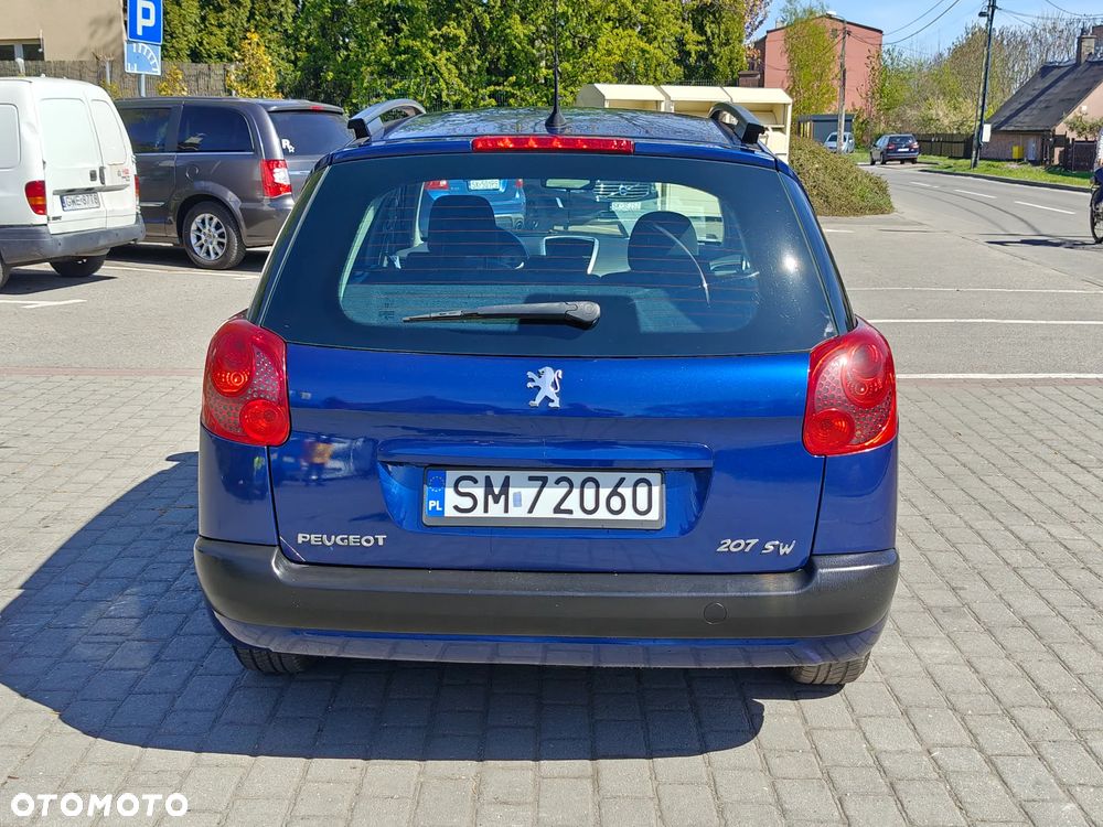 Peugeot 207 90 HDi FAP (Blue Lion) Sport - 9