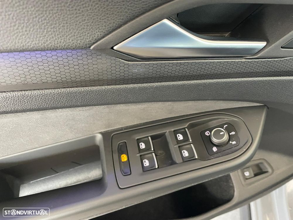 VW Golf 1.4 eHybrid OPF DSG GTE - 36