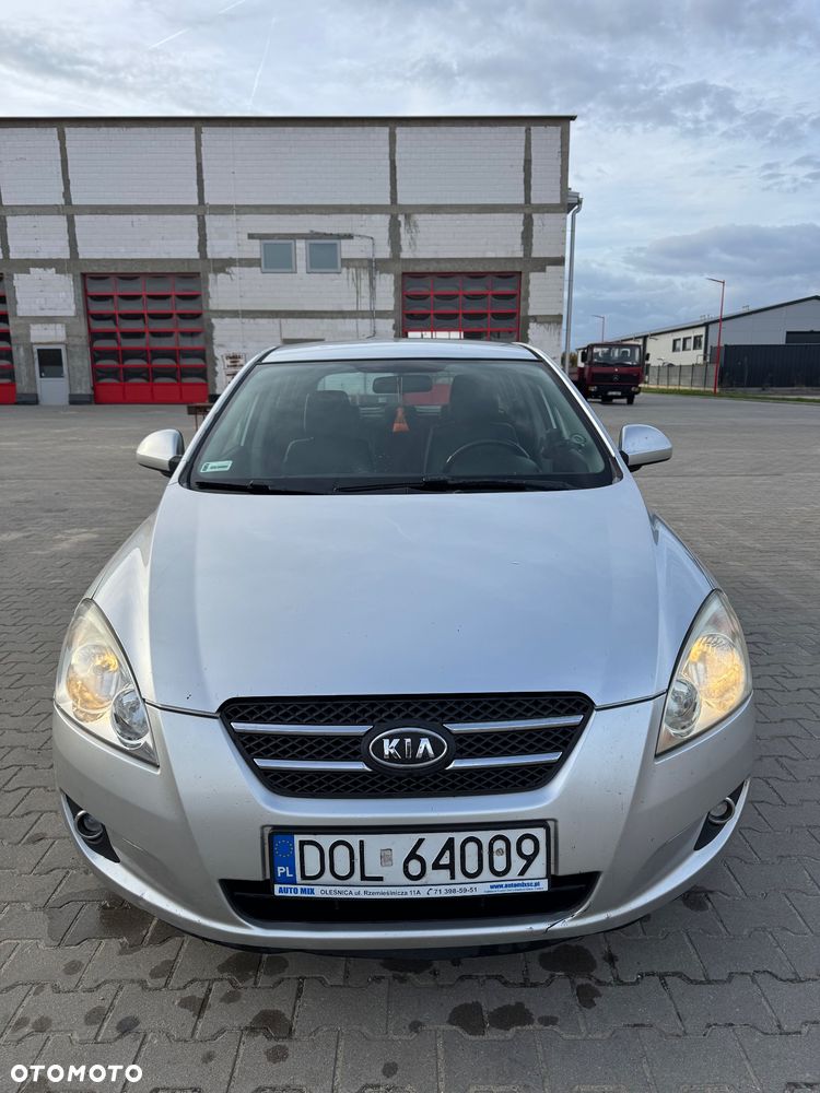 Kia Ceed 1.6 Comfort - 1