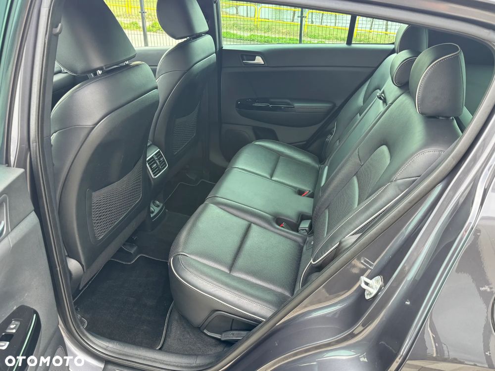 Kia Sportage - 16