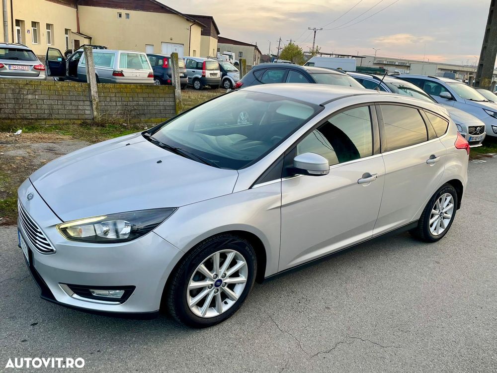 Ford Focus - 1