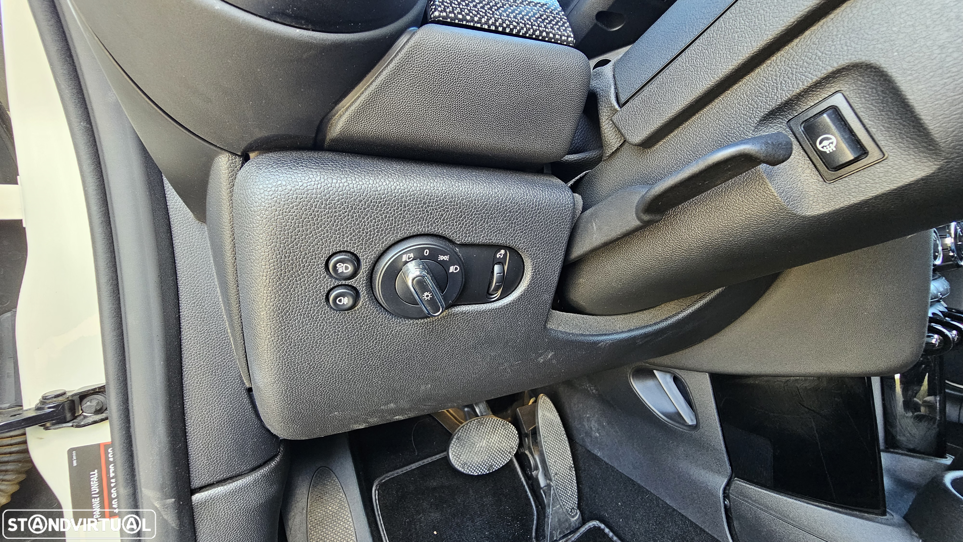 MINI Cabrio Cooper Auto - 18