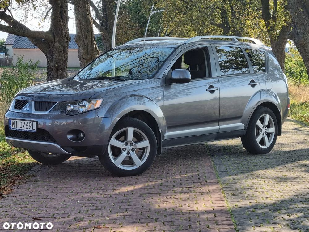 Mitsubishi Outlander 2.0 DID Invite SE - 1
