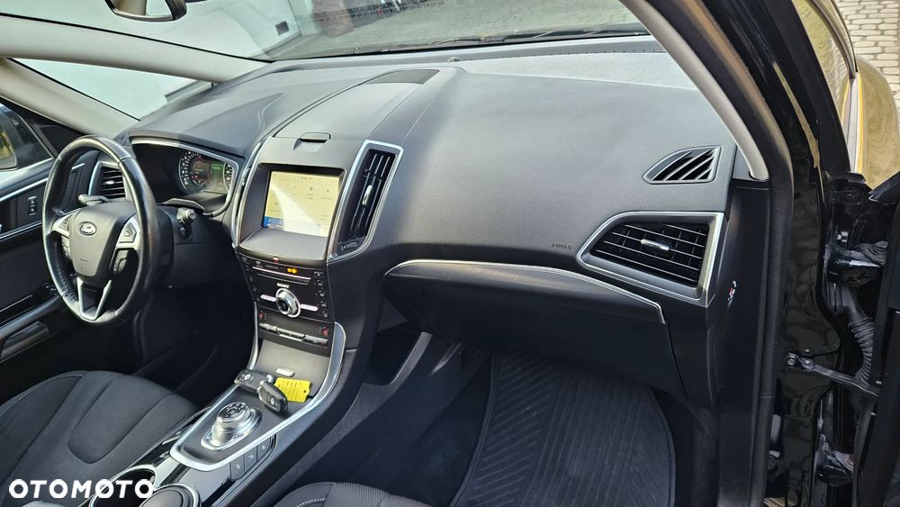 Ford S-Max 2.0 EcoBlue Titanium - 37