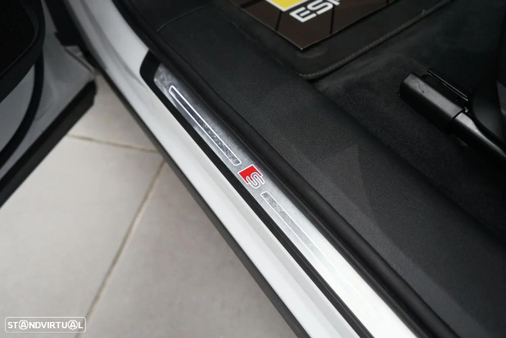 Audi e-tron 50 quattro S line - 27