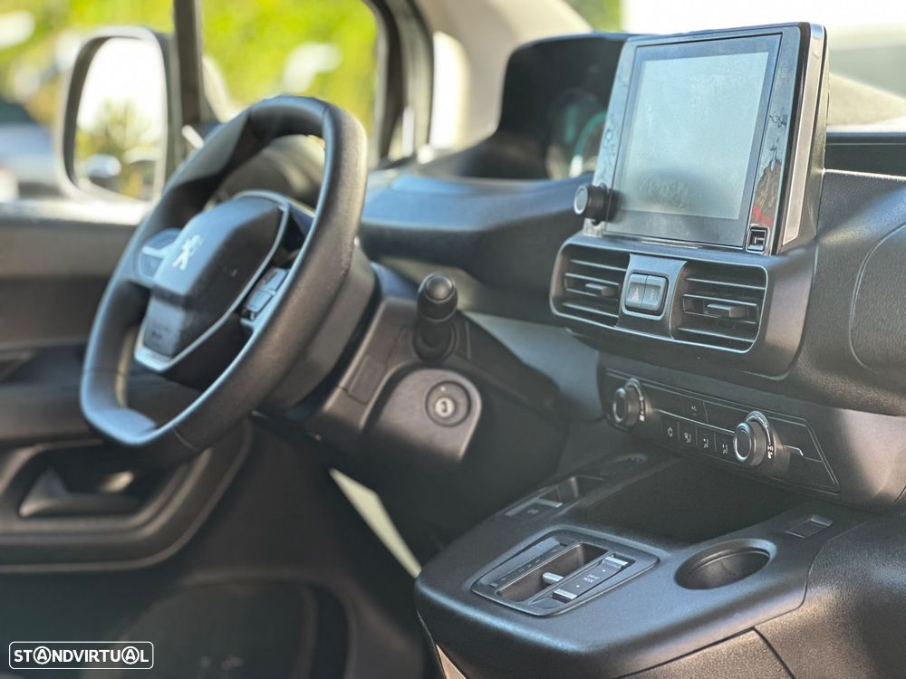 Peugeot e-Partner - 17