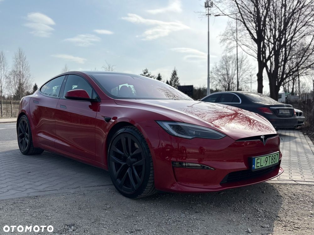 Tesla Model S - 21