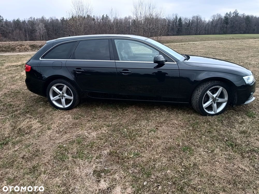 Audi A4 Avant 2.0 TDI Quattro S tronic - 11